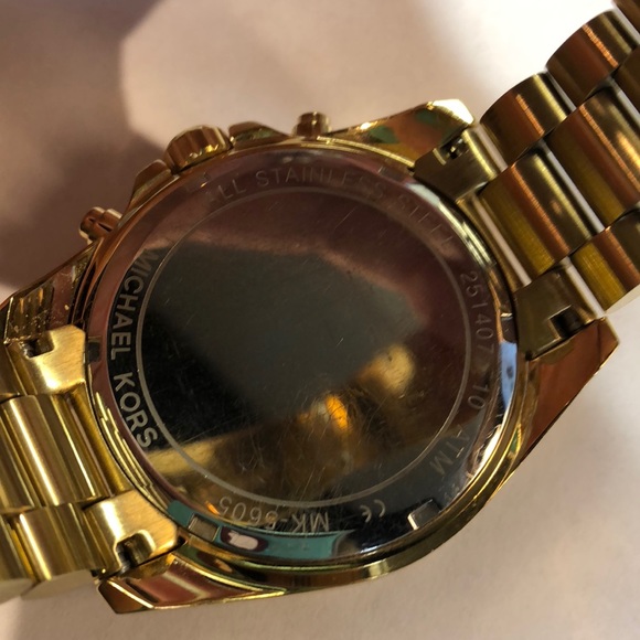 NOT AVAILABLE **Michael Kors gold tone watch - Picture 8 of 8